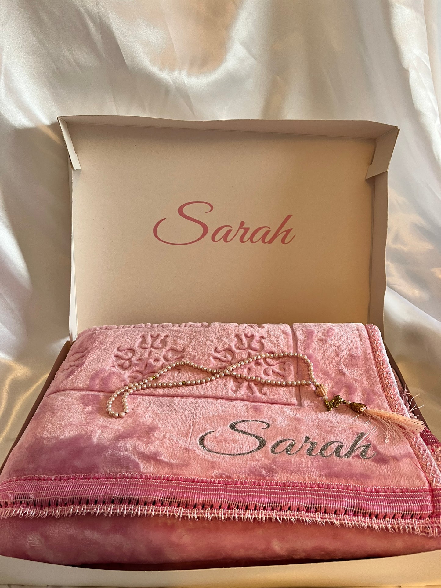 Coffret personnalisé Tapis de prière + Musc El Nabil + Citadelle du musulman